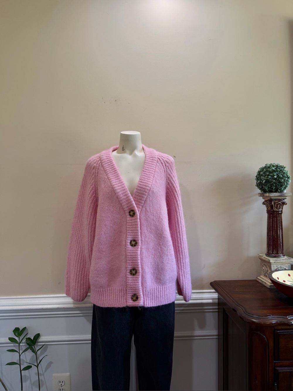 Zara Pink V-Neck Button Front Women's Cardigan Sweater